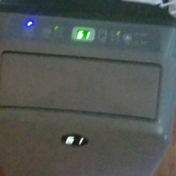 Ac unit - Picture 2 of 2